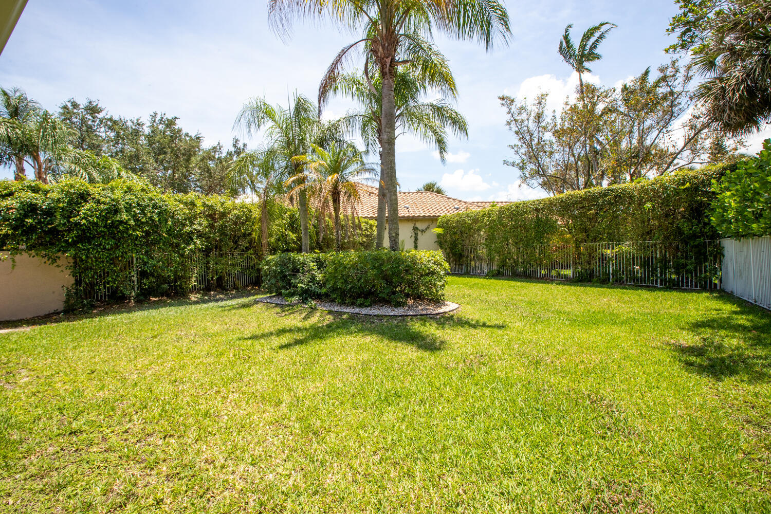 LA COSTA IN MISSION BAY - Residential Lease