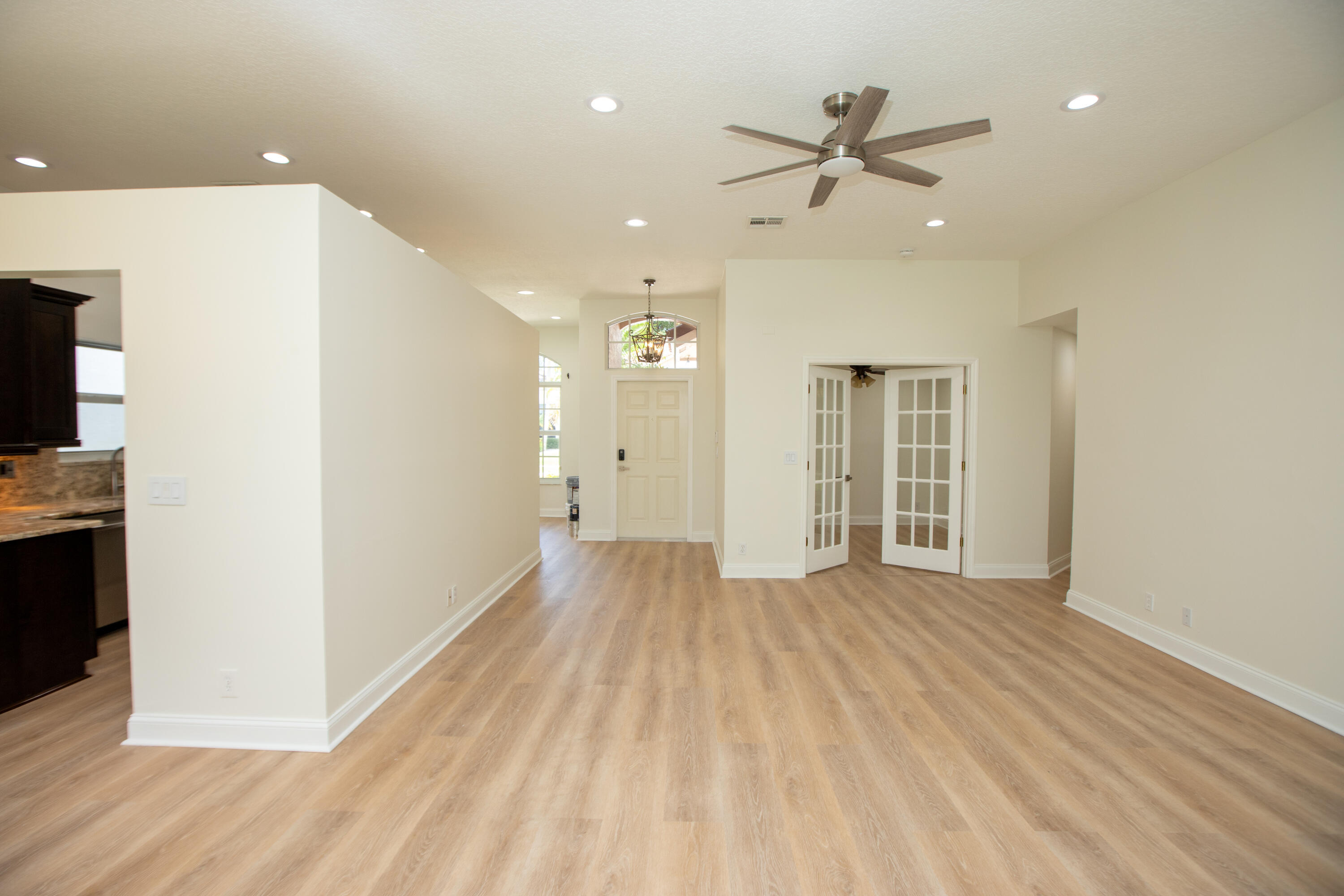 LA COSTA IN MISSION BAY - Residential Lease