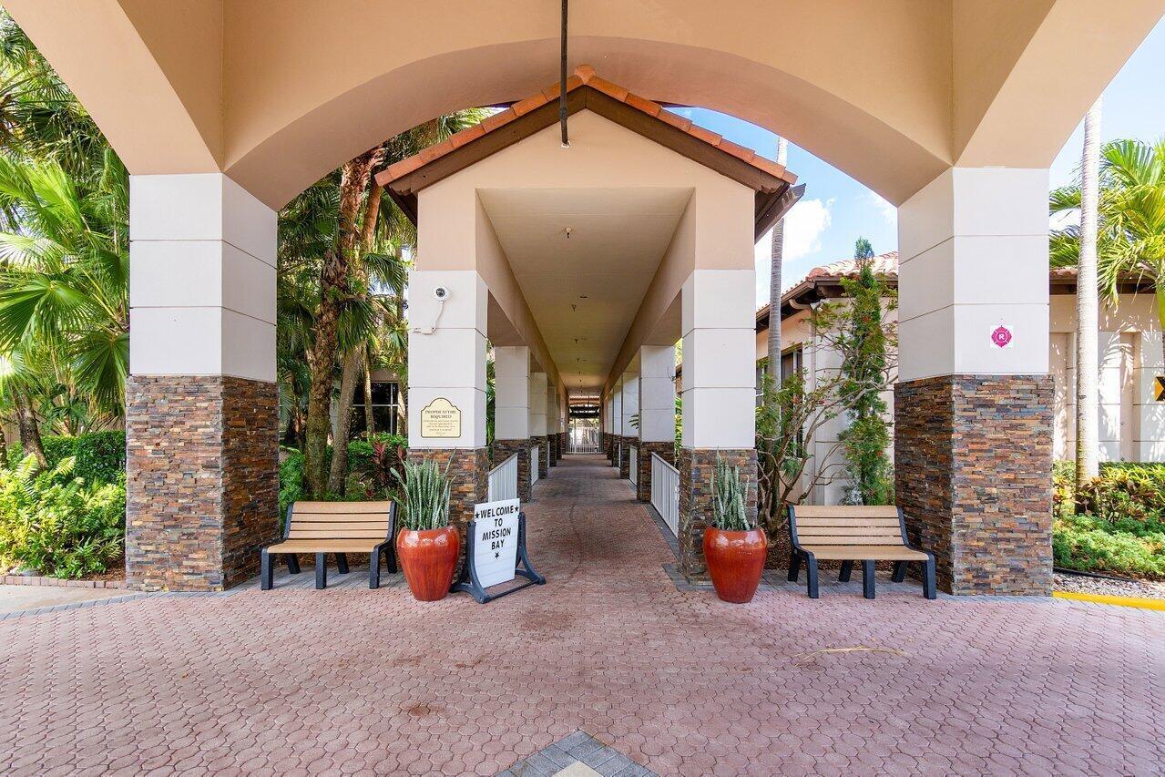 LA COSTA IN MISSION BAY - Residential Lease