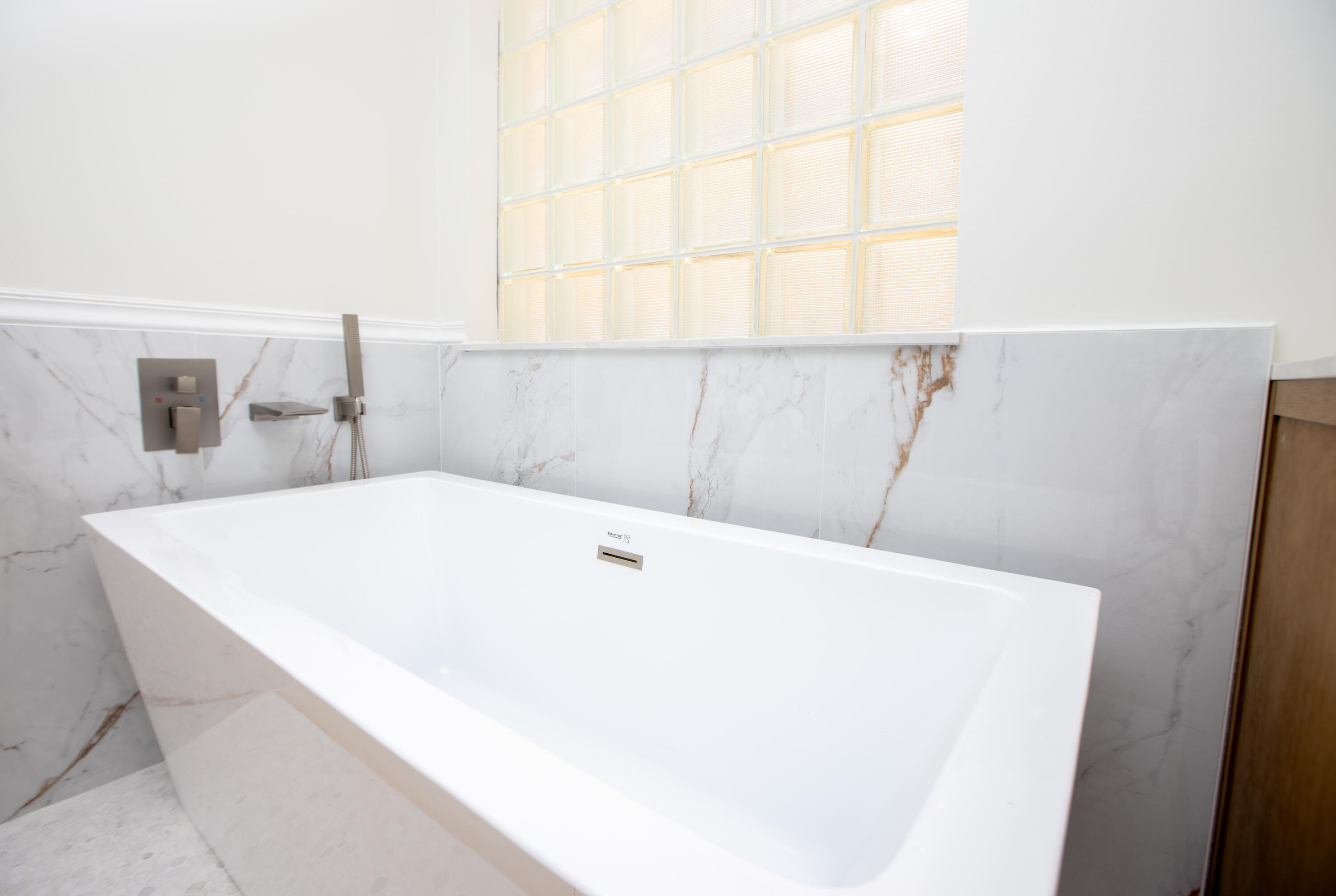 LA COSTA IN MISSION BAY - Residential Lease