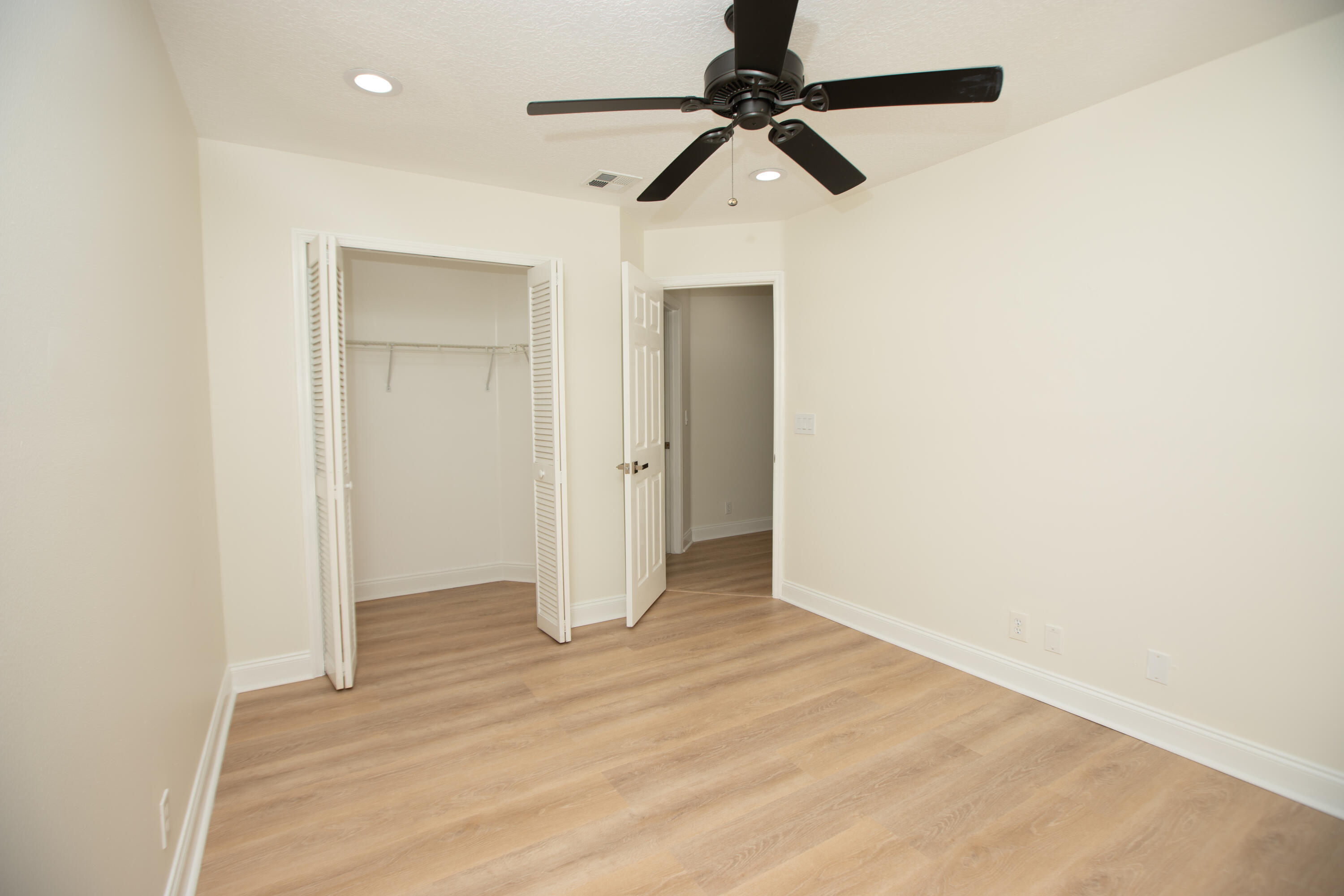 LA COSTA IN MISSION BAY - Residential Lease