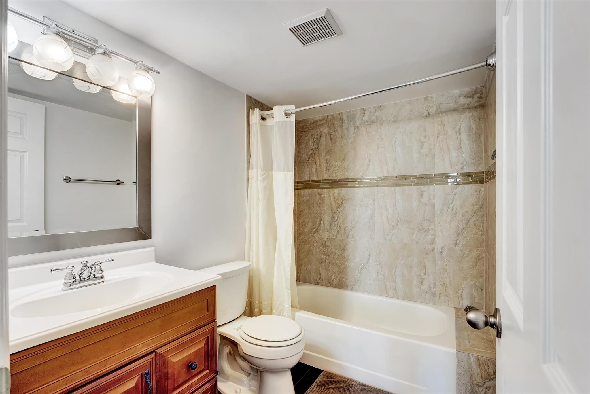 PALM CLUB VILLAGE II CONDO - Residential