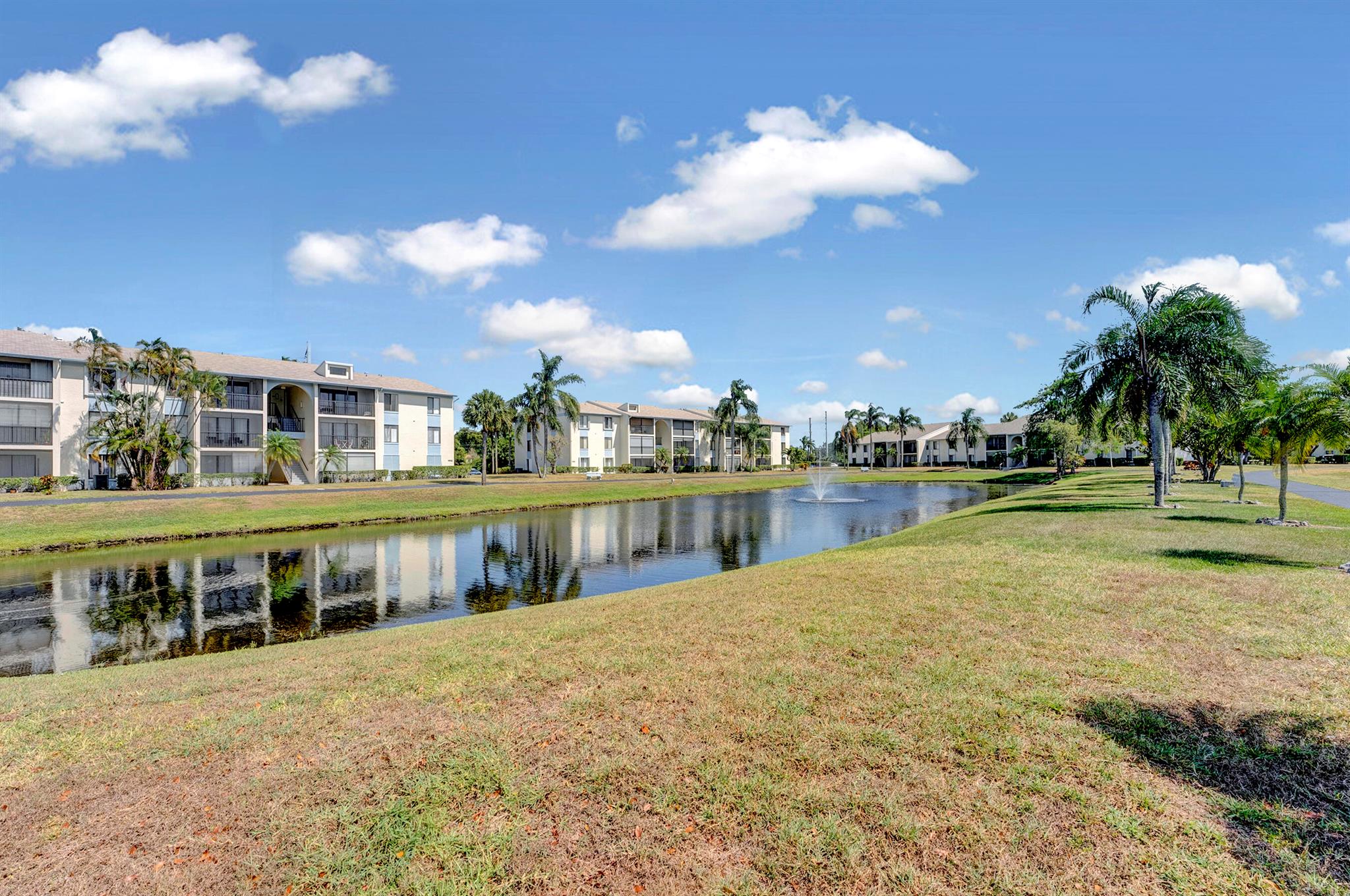 PALM CLUB VILLAGE II CONDO - Residential