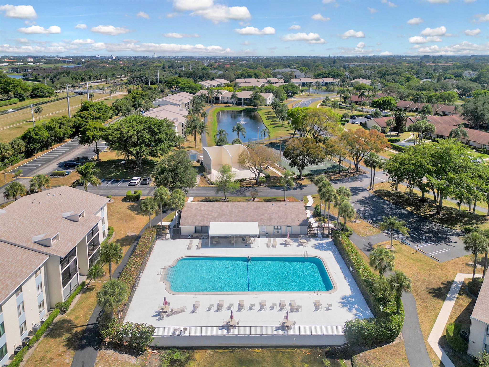 PALM CLUB VILLAGE II CONDO - Residential