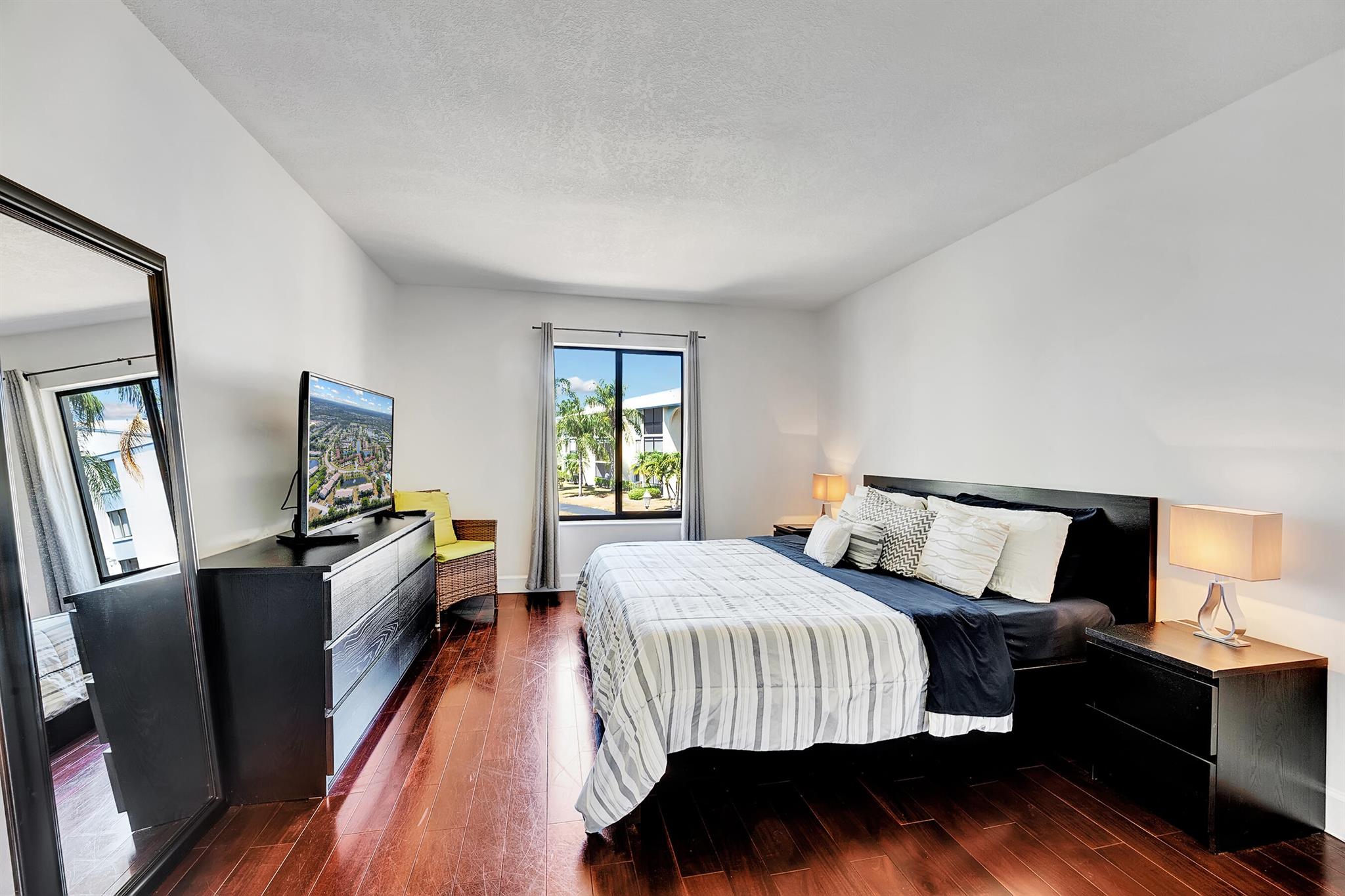 PALM CLUB VILLAGE II CONDO - Residential