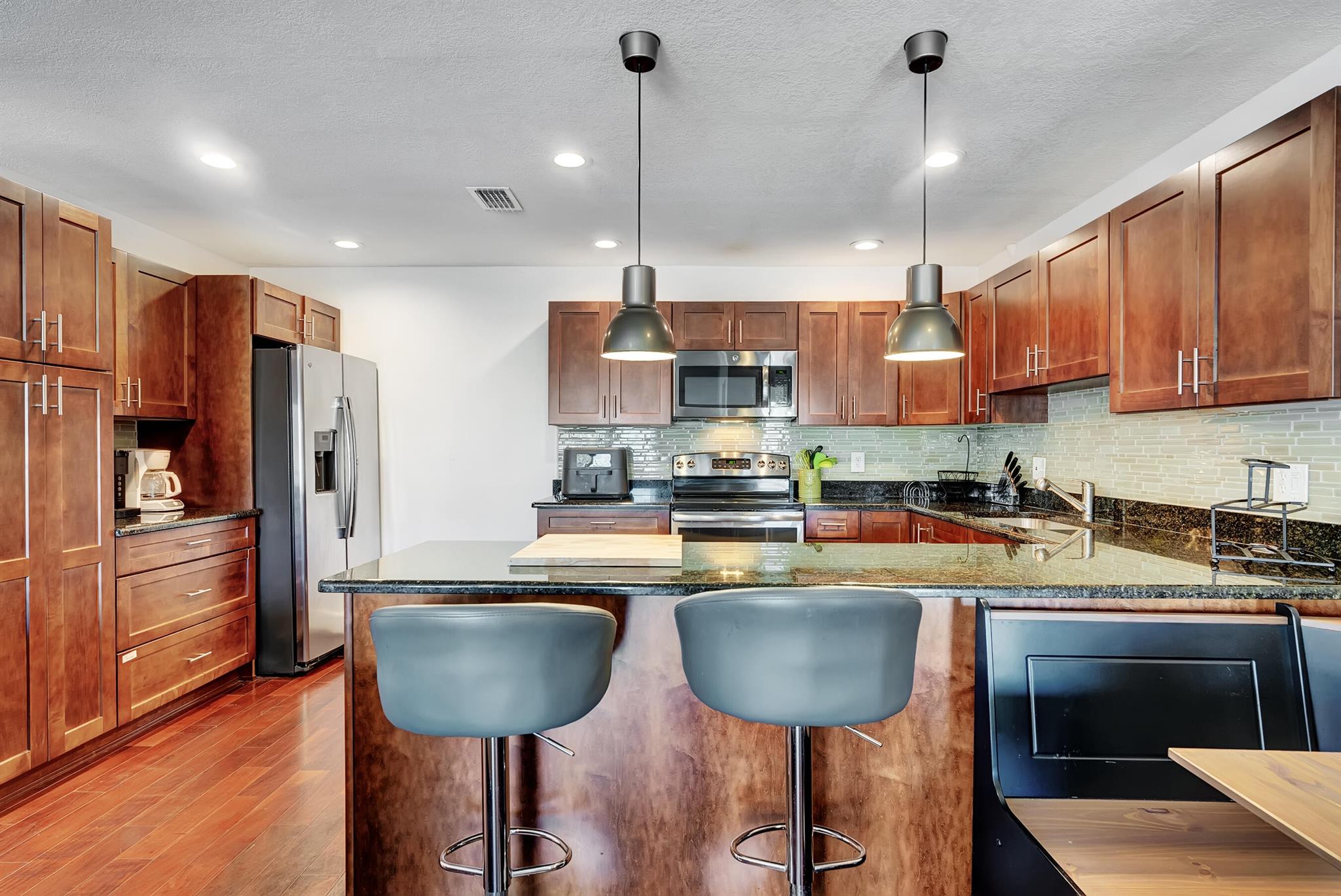 PALM CLUB VILLAGE II CONDO - Residential