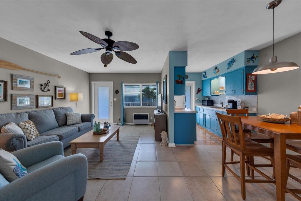 Photo of 11 SW 4th Avenue #11, Boca Raton, FL 33432 (MLS # F10499986)