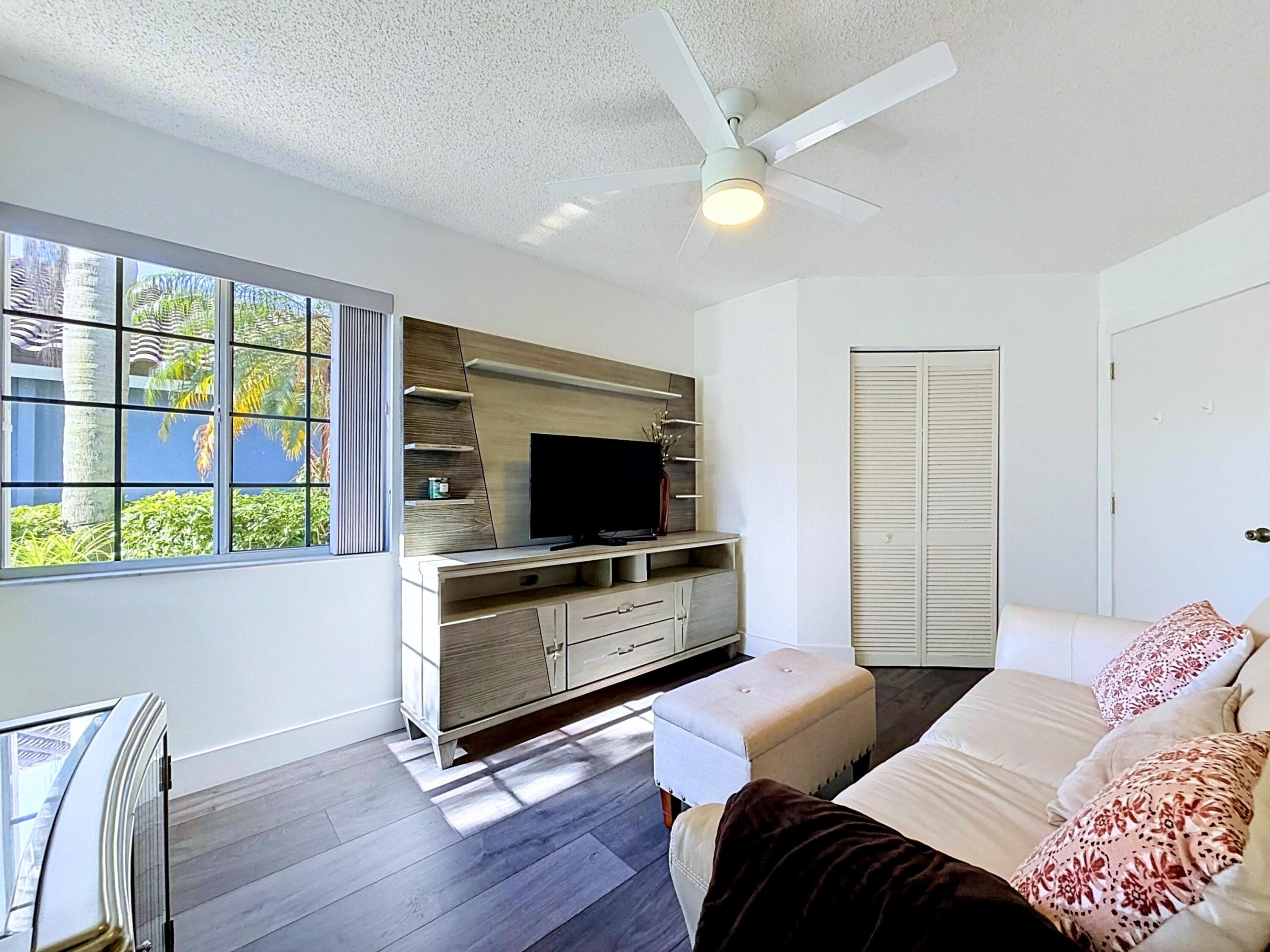 COQUINA LAKES - Residential
