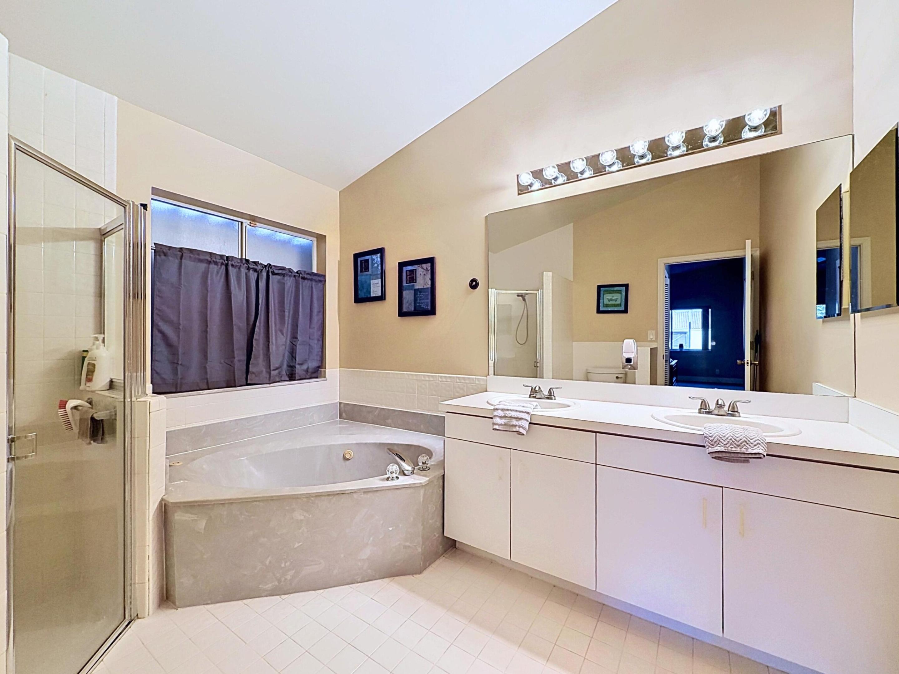 COQUINA LAKES - Residential