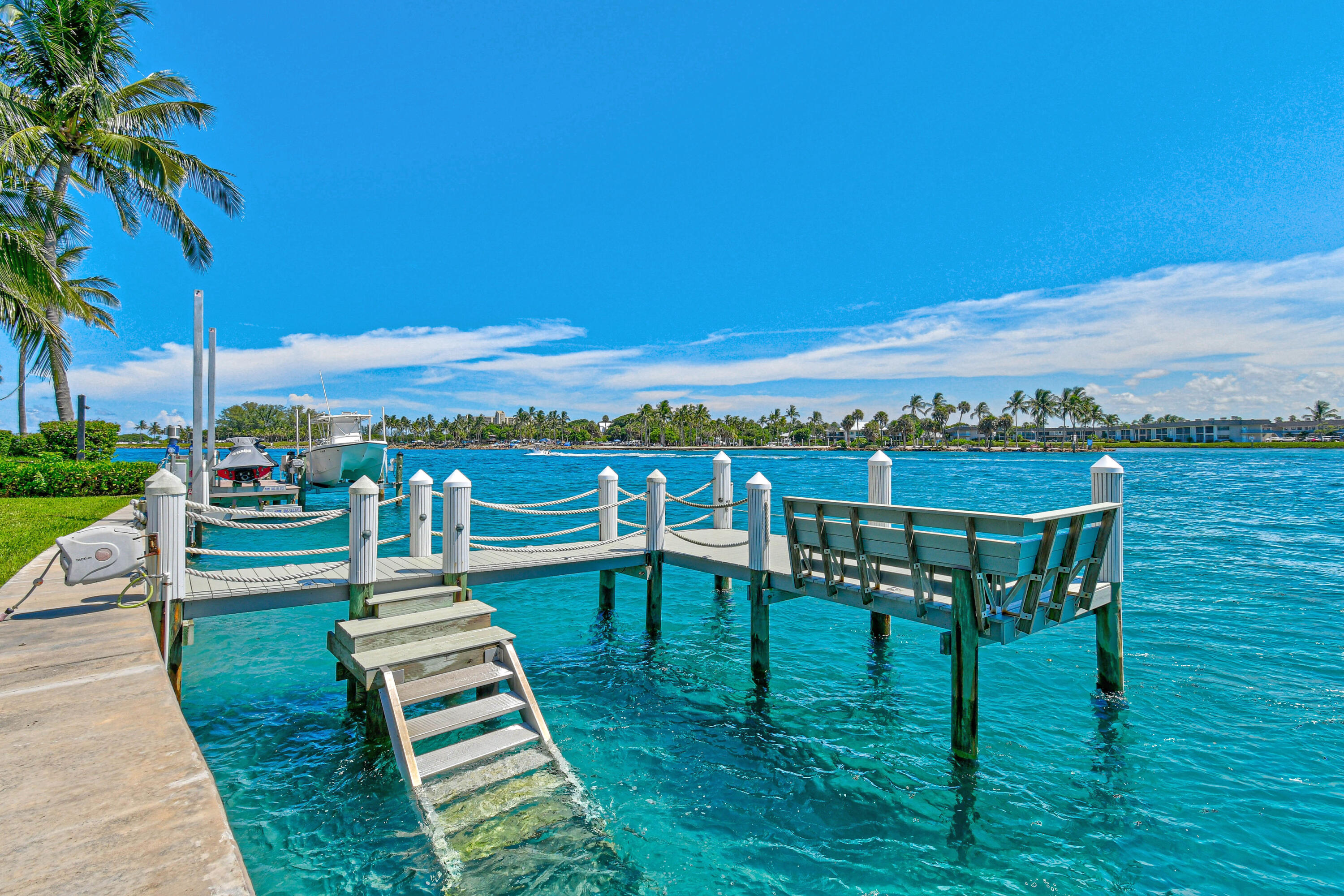 JUPITER INLET BEACH COLONY - Residential