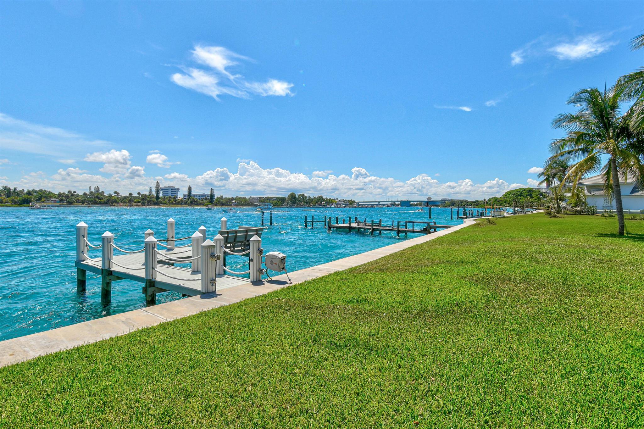 JUPITER INLET BEACH COLON - Residential
