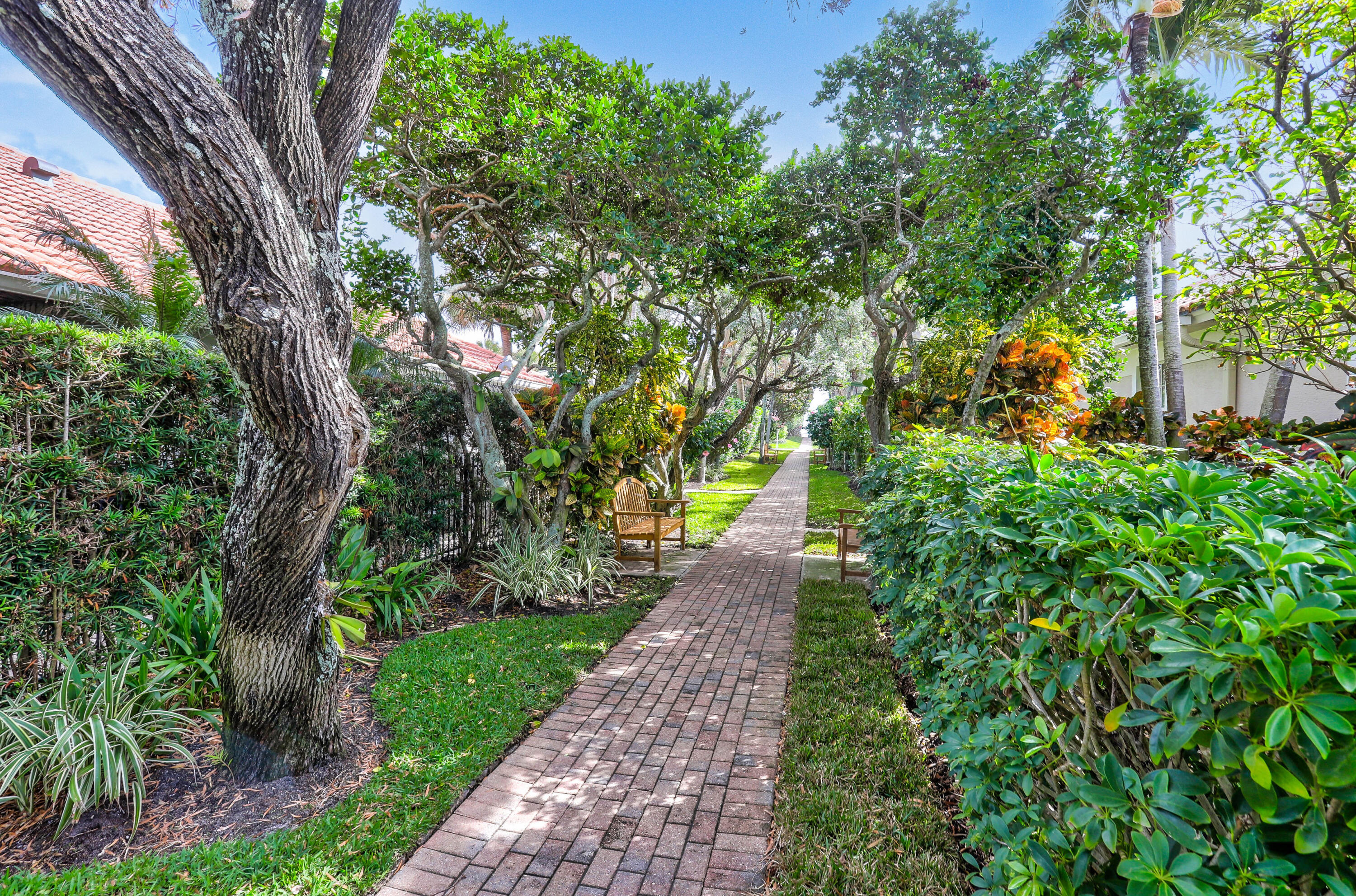 JUPITER INLET BEACH COLONY - Residential