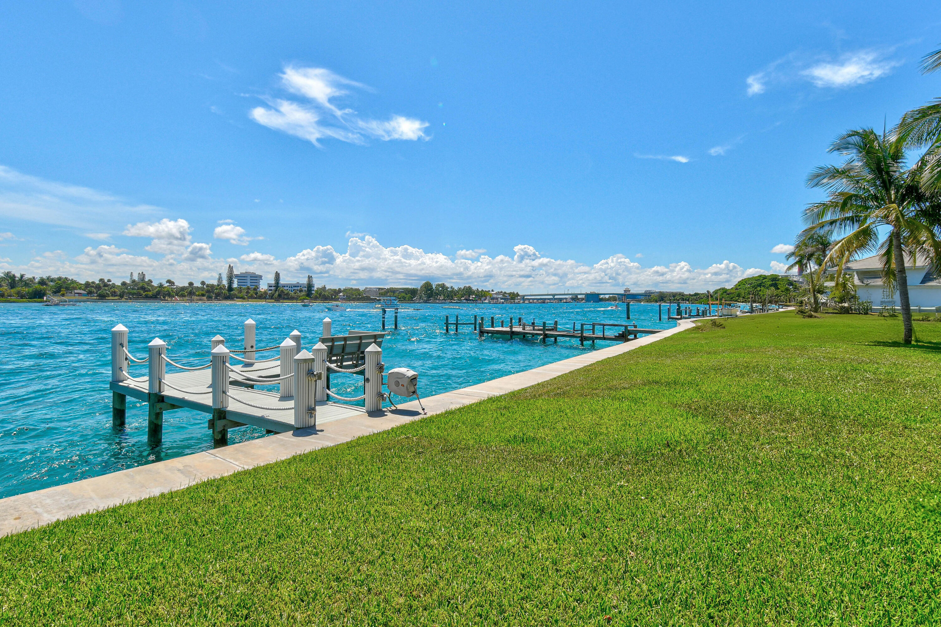 JUPITER INLET BEACH COLONY - Residential