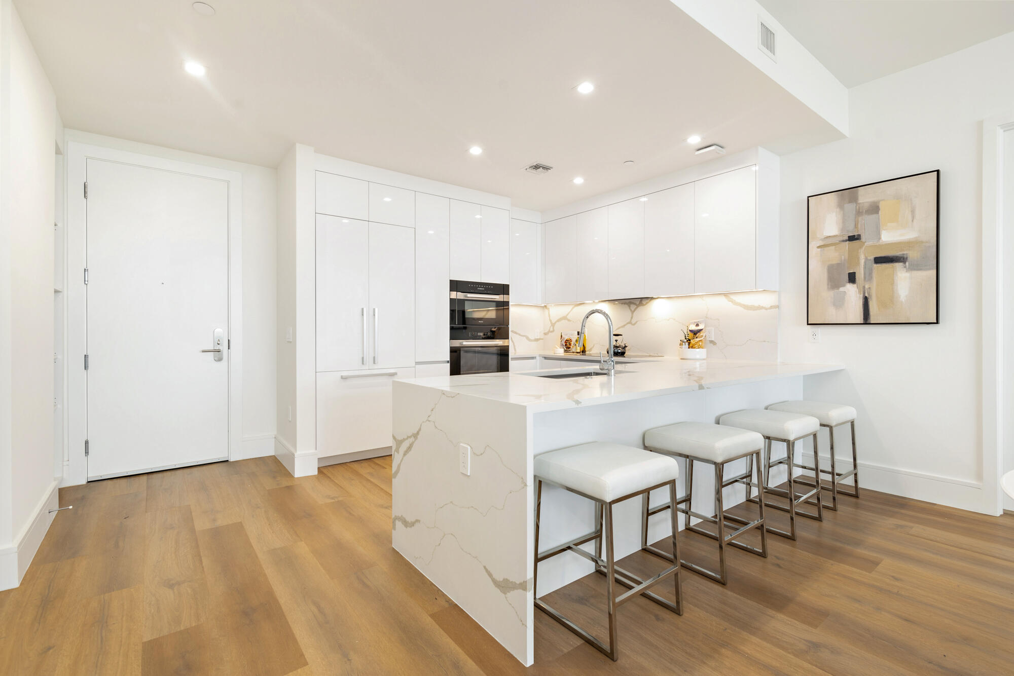 220 Lake Shore Drive 1813