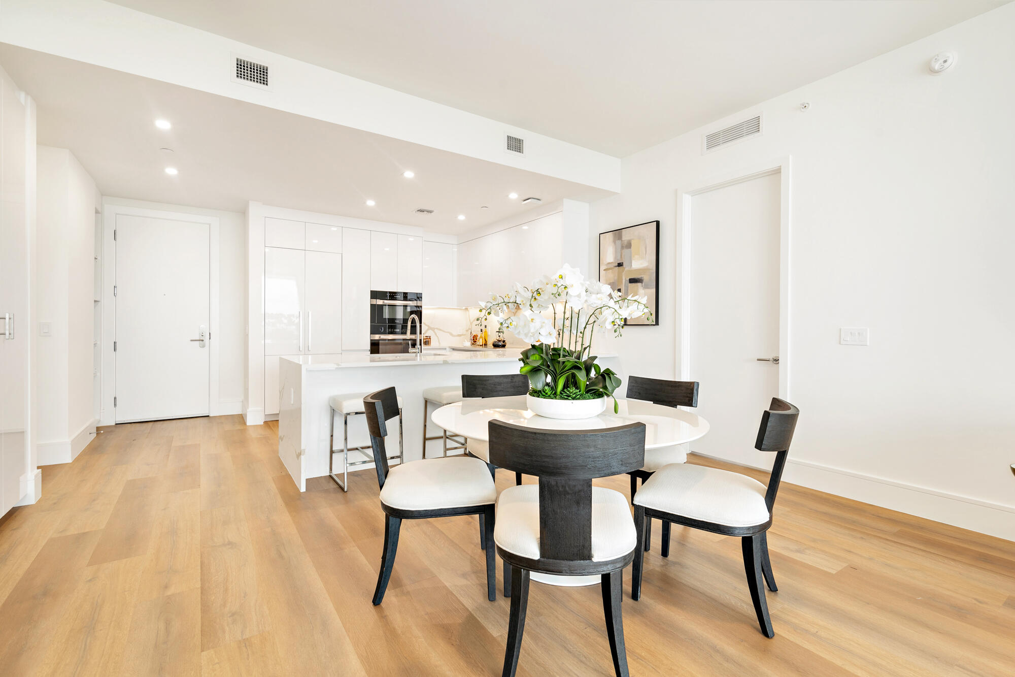 220 Lake Shore Drive 1813