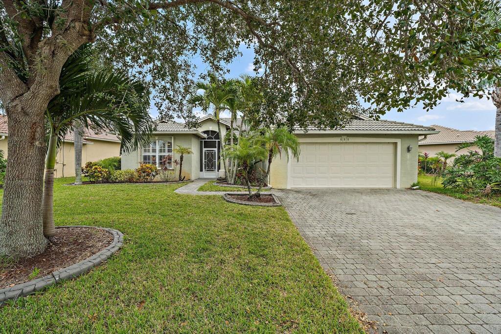 Photo of 555 NW Waverly Circle, Port Saint Lucie, FL 34983 (MLS # R10758655)
