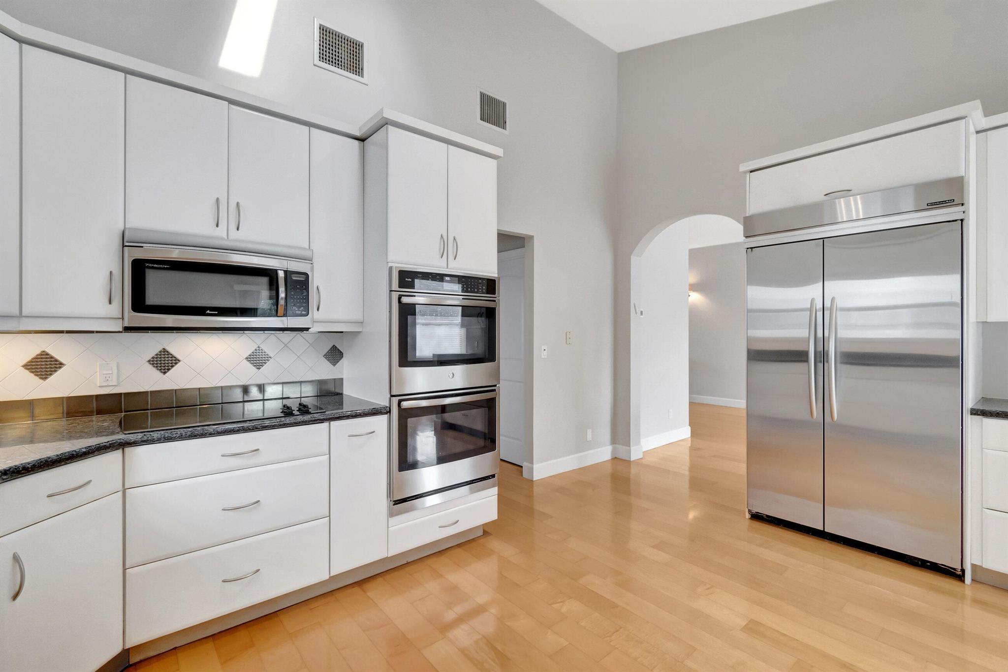 THORNHILL GREEN - Residential