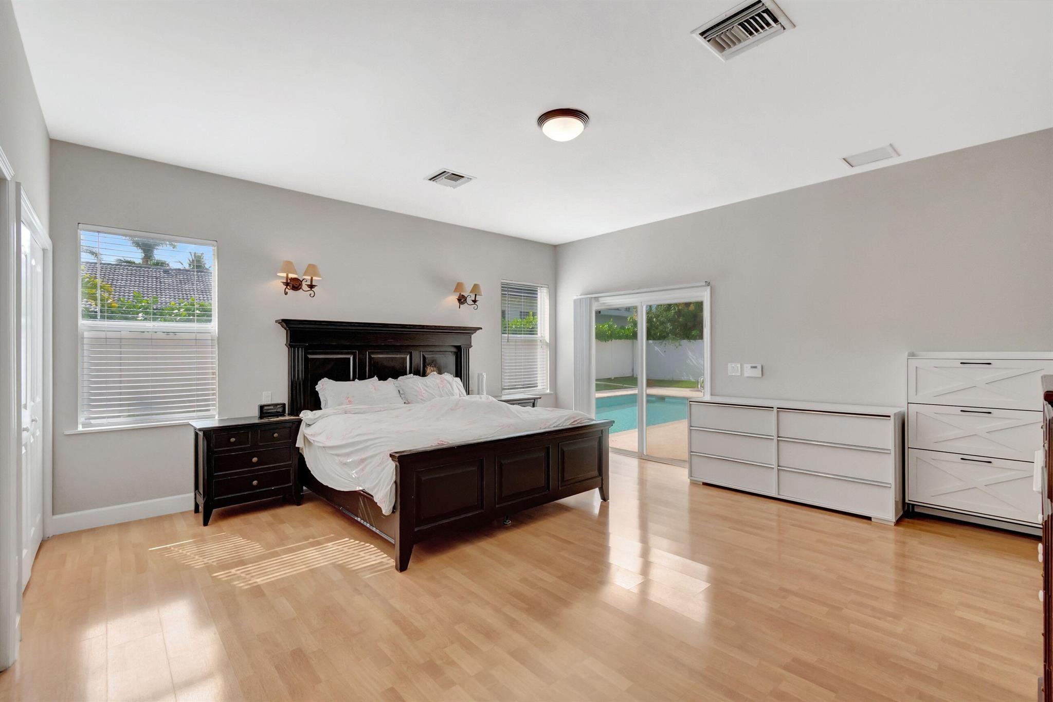 THORNHILL GREEN - Residential