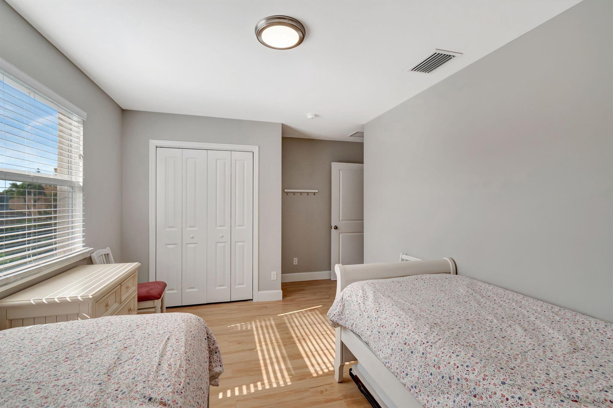 THORNHILL GREEN - Residential