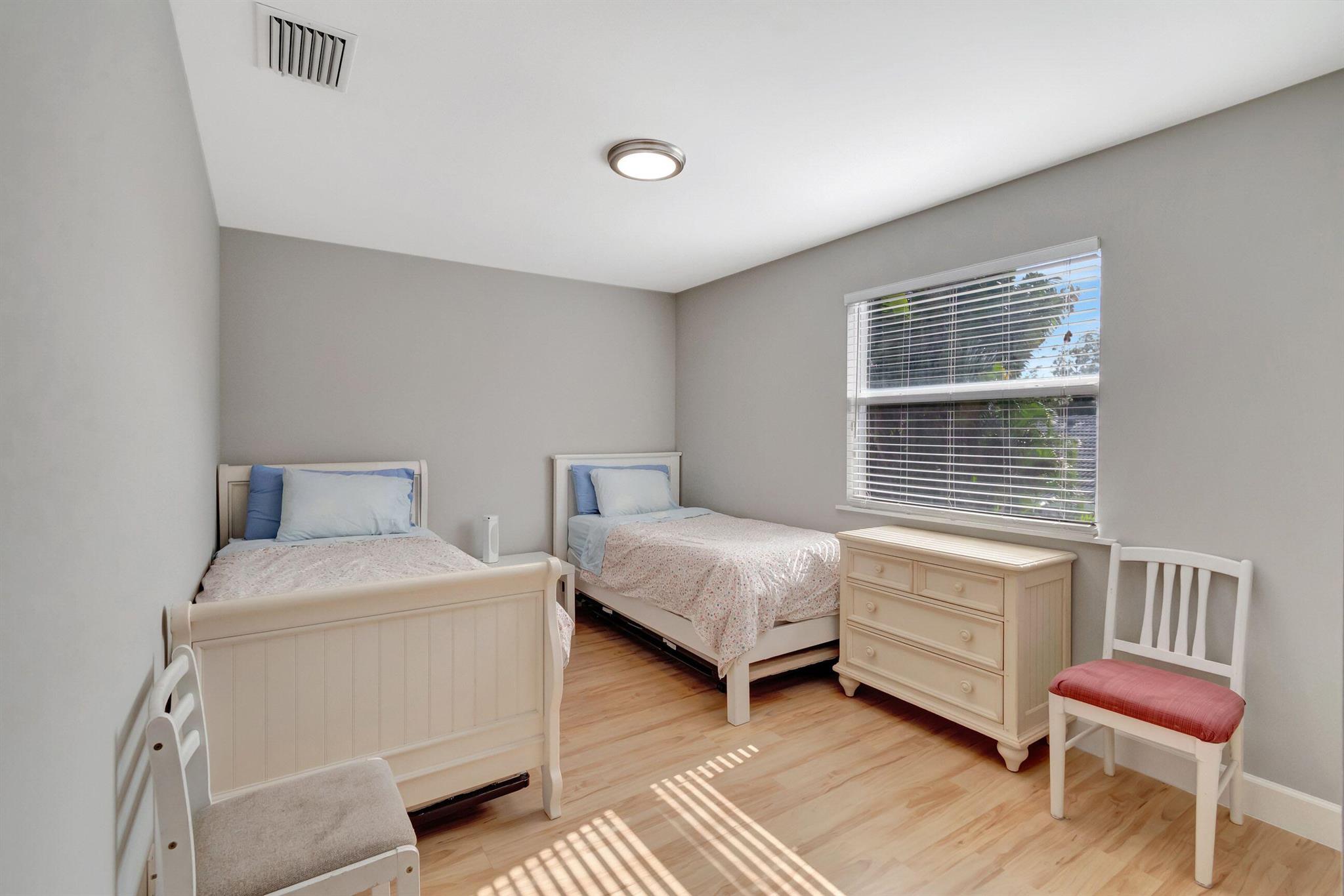 THORNHILL GREEN - Residential