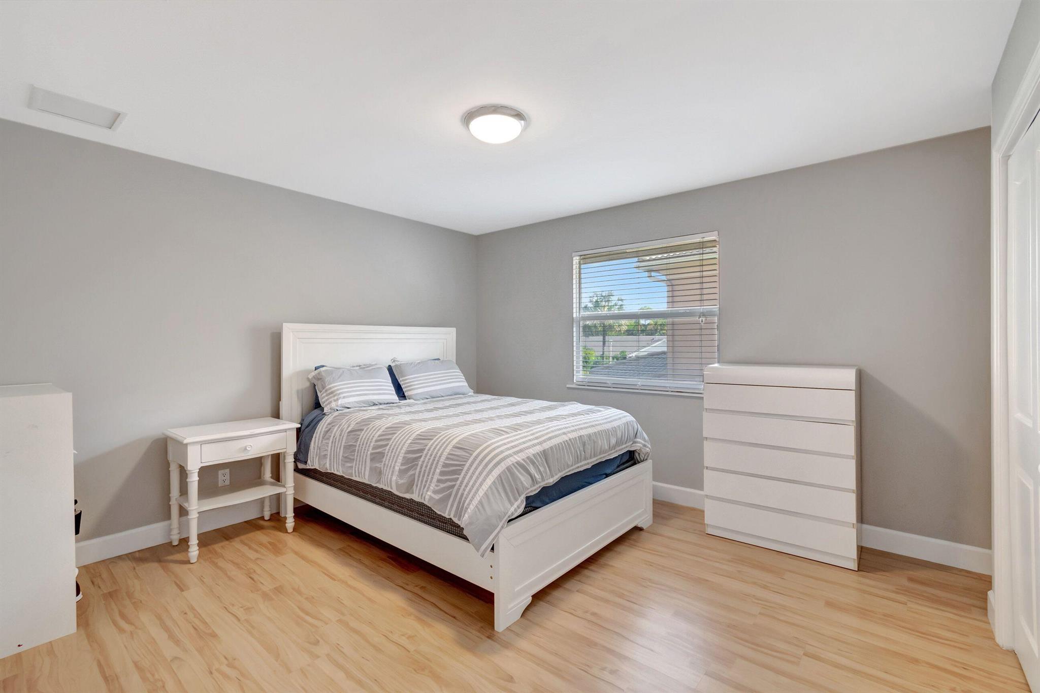 THORNHILL GREEN - Residential