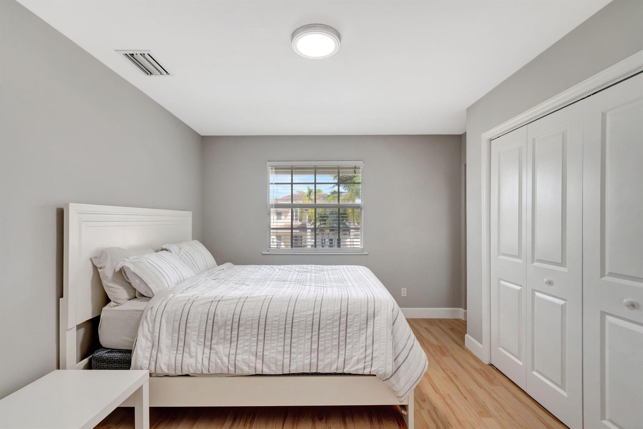 THORNHILL GREEN - Residential