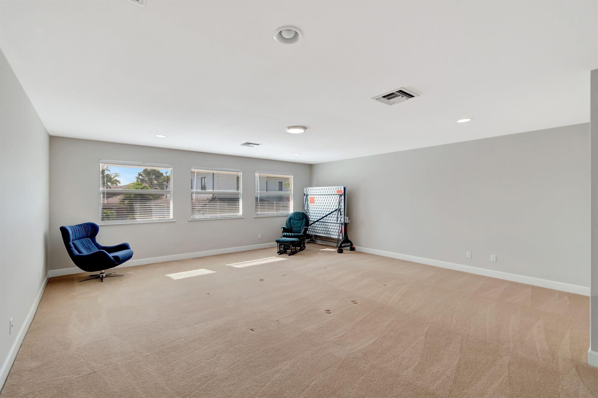 THORNHILL GREEN - Residential