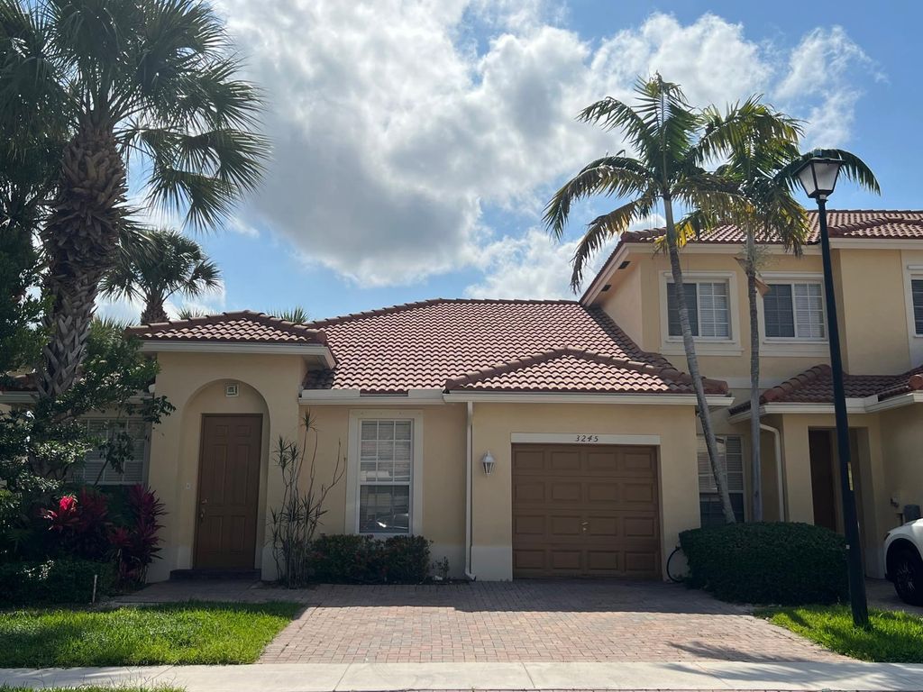 Photo of 3245 NW 31st Terrace, Oakland Park, FL 33309 (MLS # B26032881)