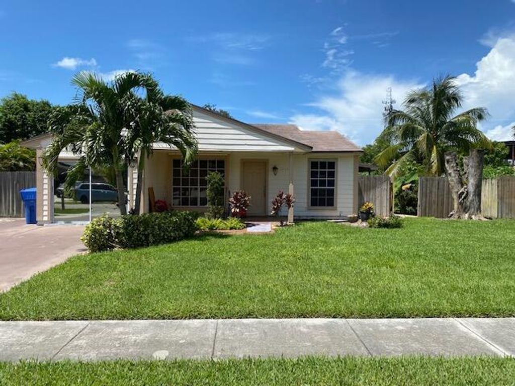 Photo of 10173 Mikado Lane, Royal Palm Beach, FL 33411 (MLS # R10748668)