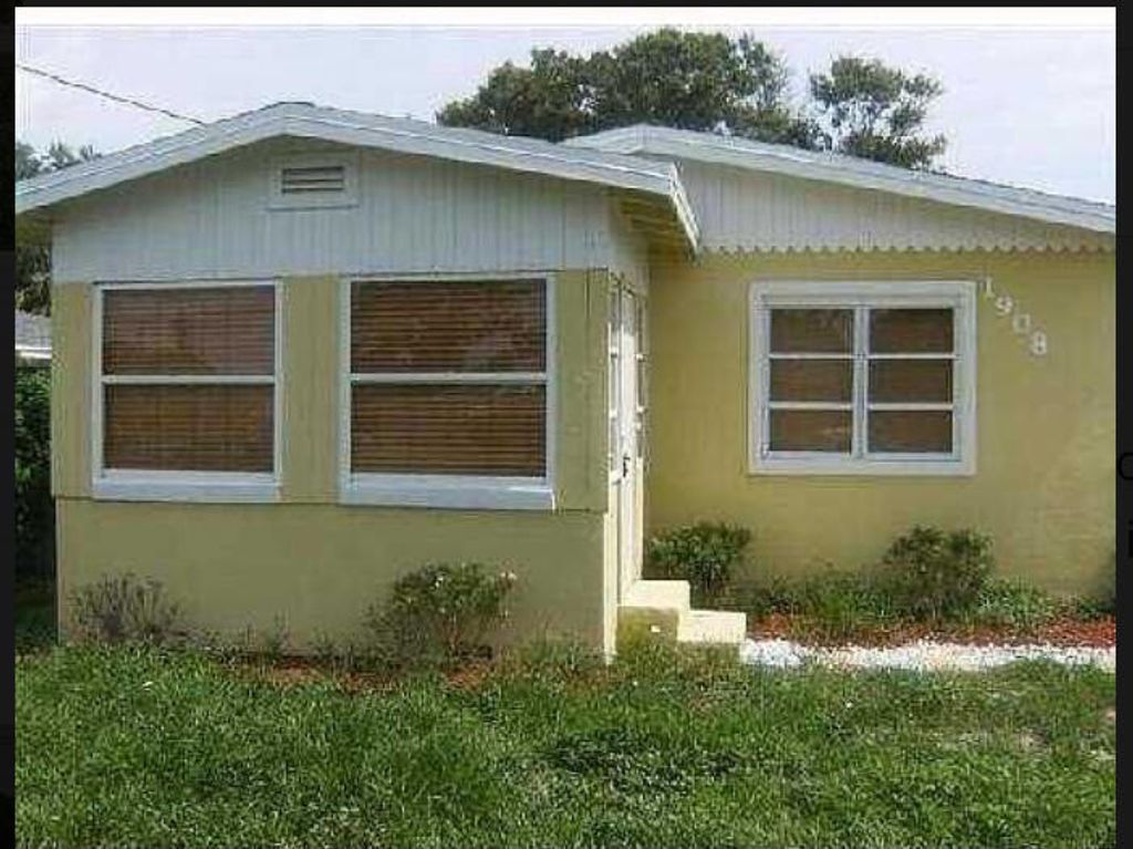 Photo of 1908 M Avenue, Fort Pierce, FL 34950 (MLS # R10768201)