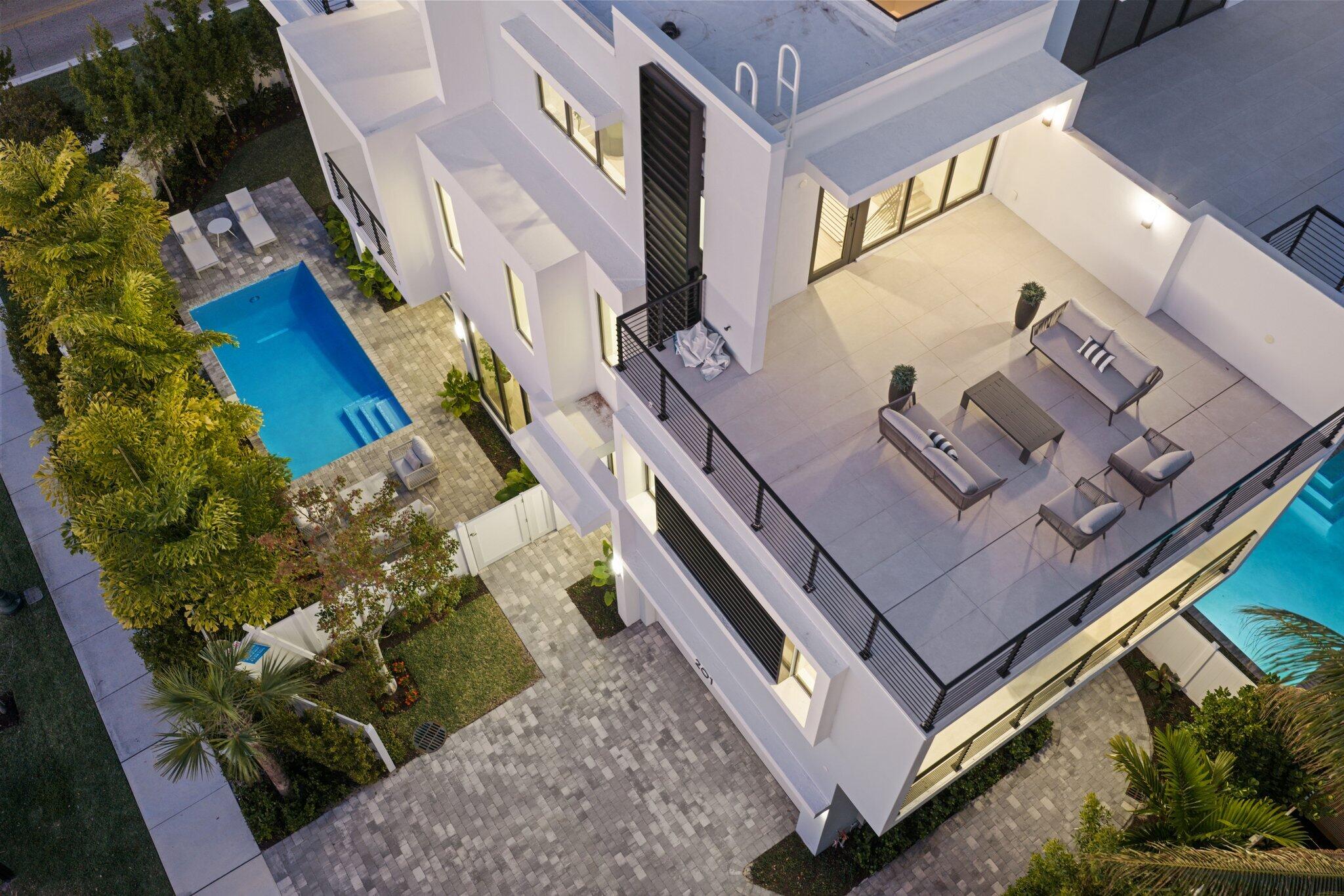 CENTENNIAL SQUARE - Residential