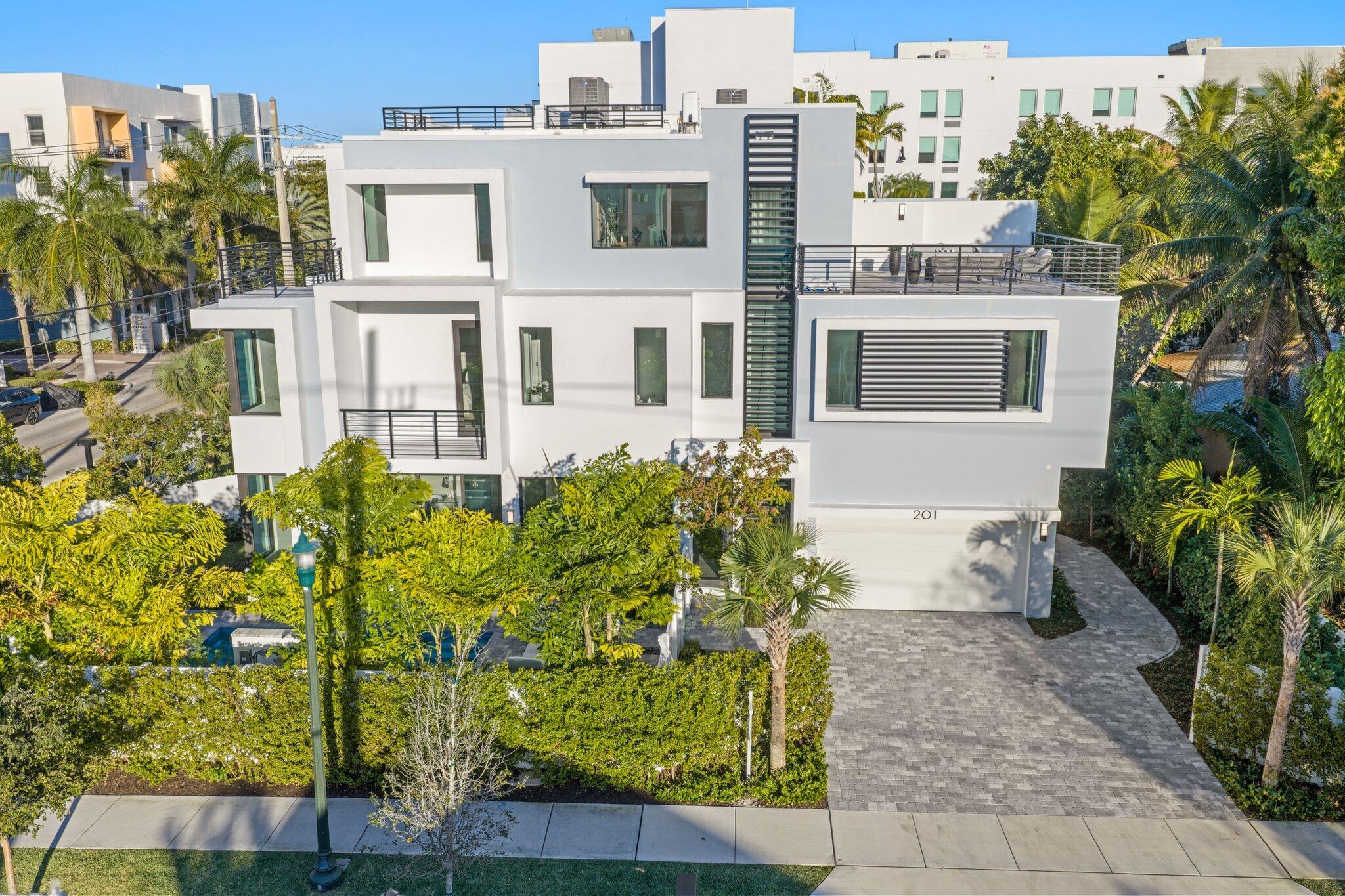 CENTENNIAL SQUARE - Residential