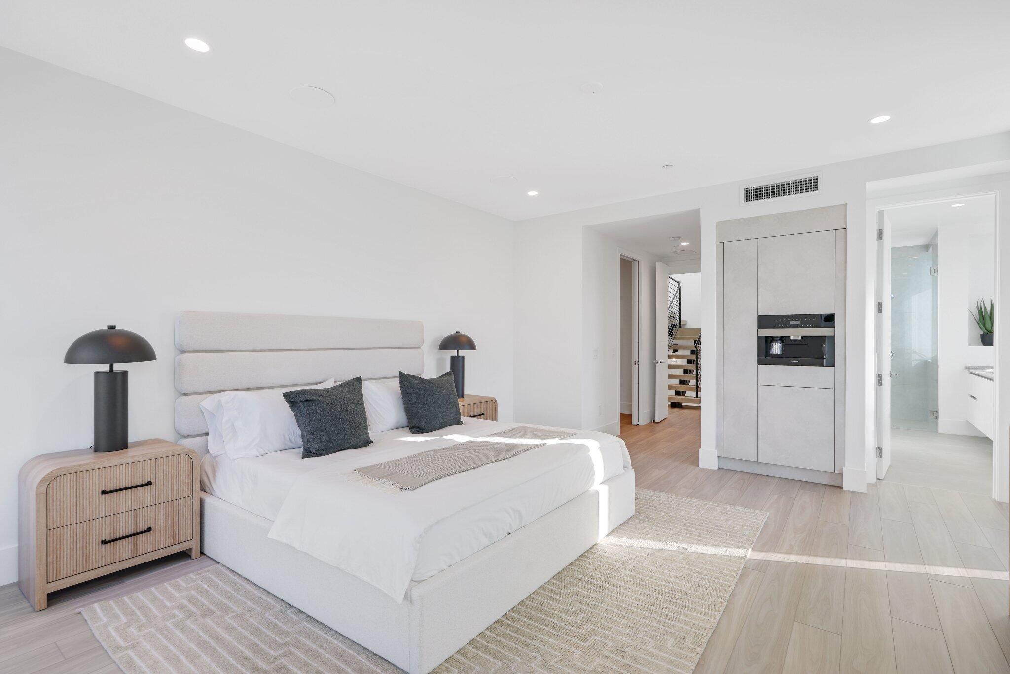 CENTENNIAL SQUARE - Residential