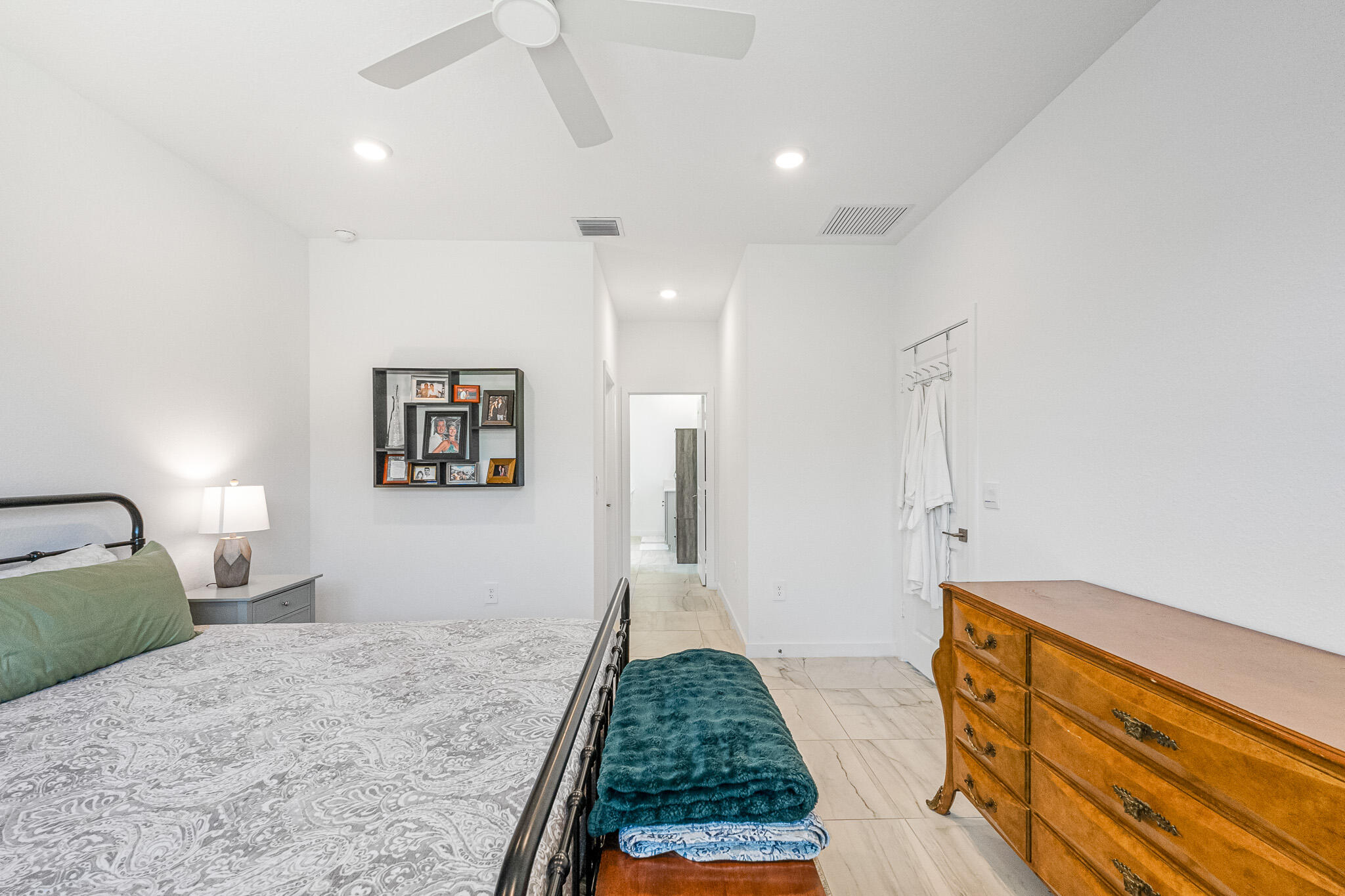 SABAL POINTE - Residential