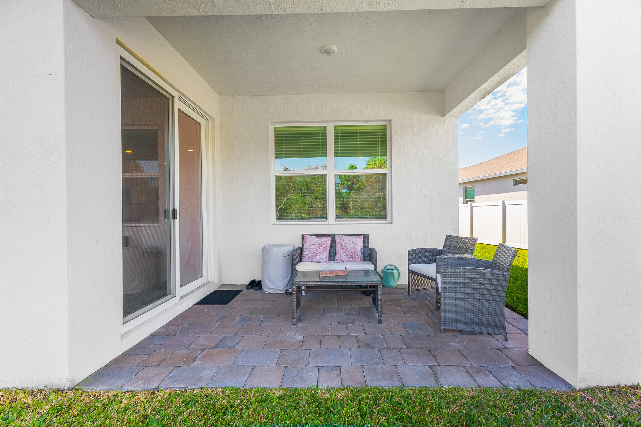 SABAL POINTE - Residential