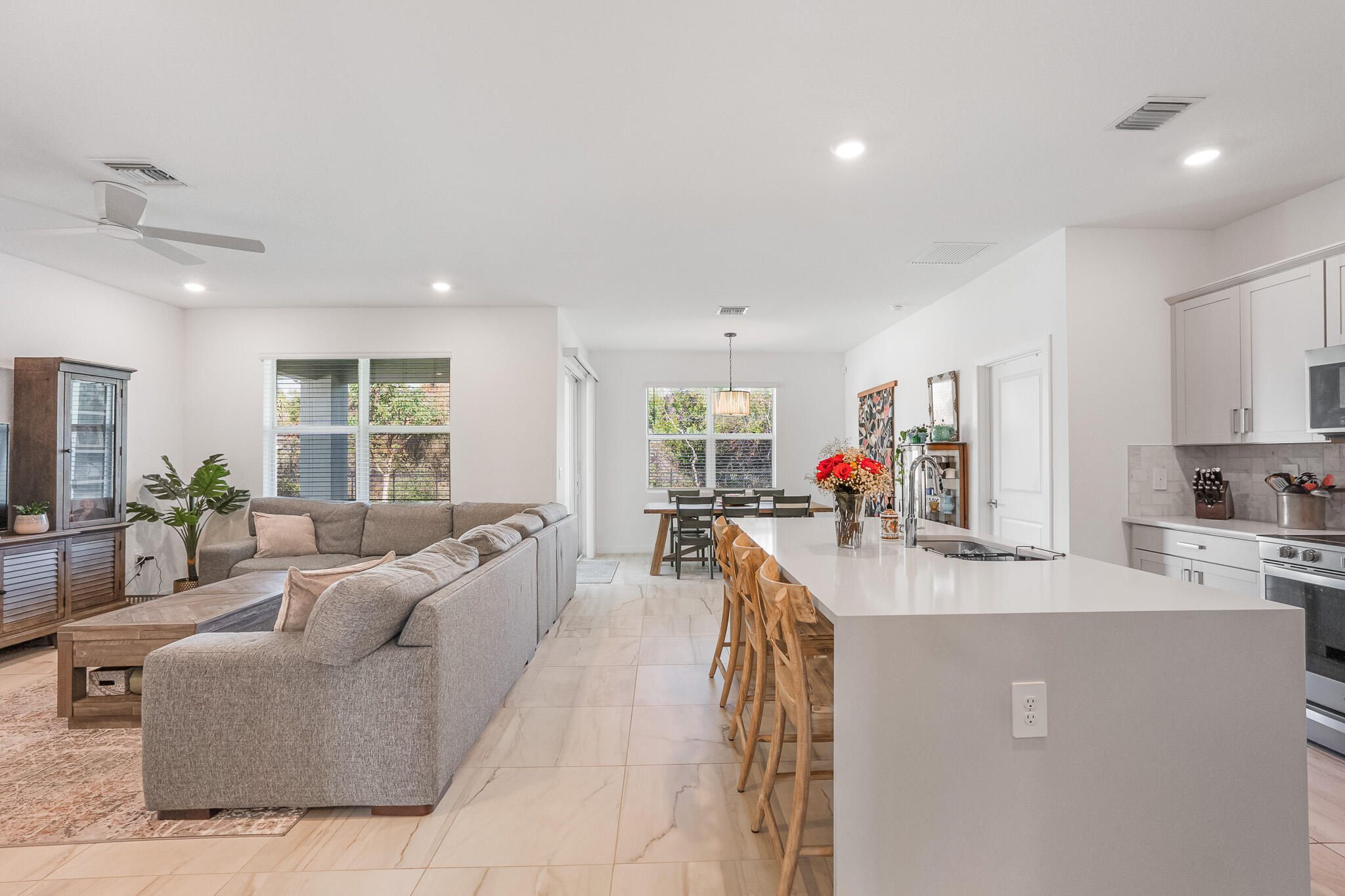 2033 NE Ocean Dunes Drive