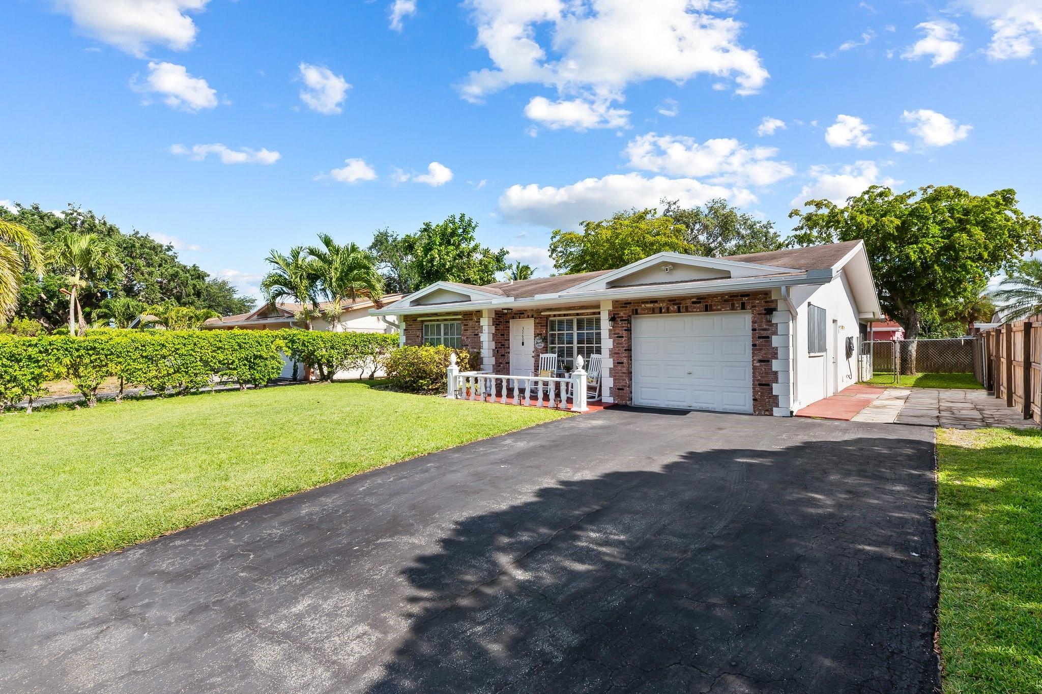3260 NW 66th St