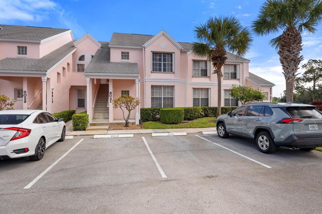 Photo of 802 Muirfield Court #802e, Jupiter, FL 33458 (MLS # R10961437)