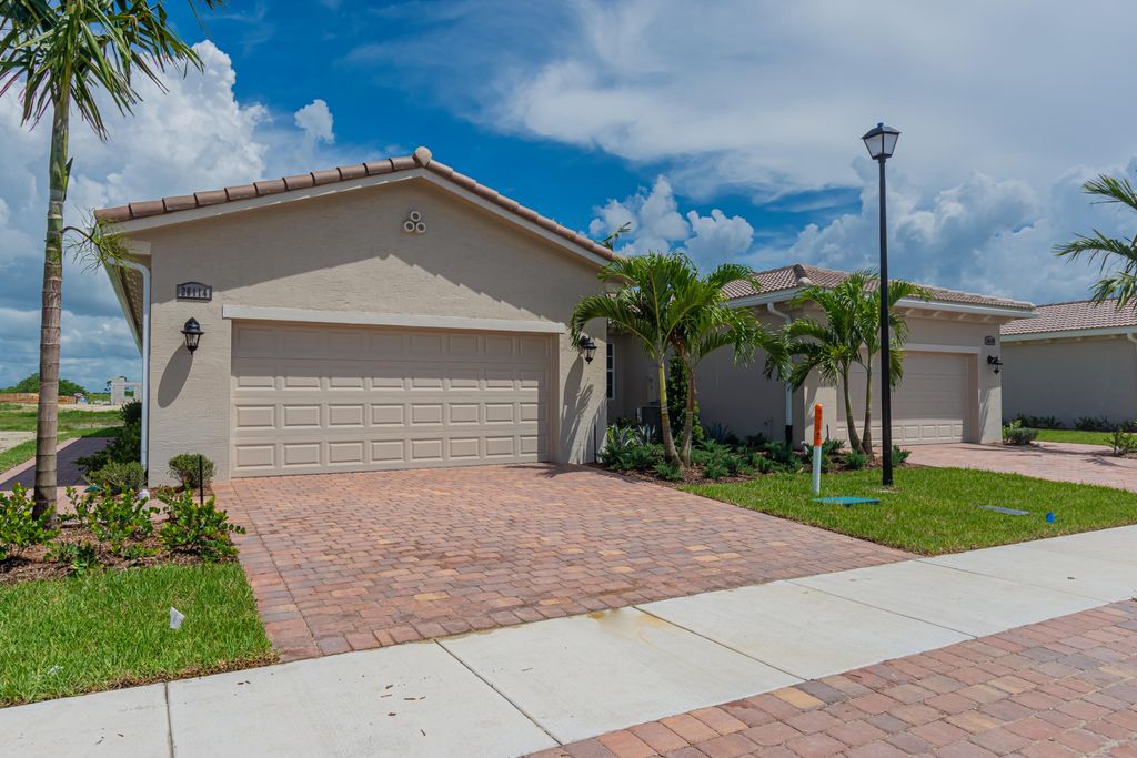 Photo of 26114 SW Viterbo Way Way, Port Saint Lucie, FL 34986 (MLS # R10814395)