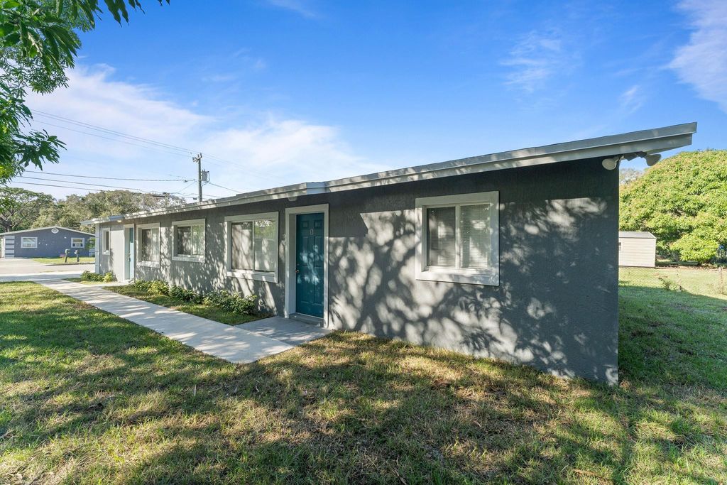 Photo of 508 N 23rd Street, Fort Pierce, FL 34950 (MLS # F10411989)