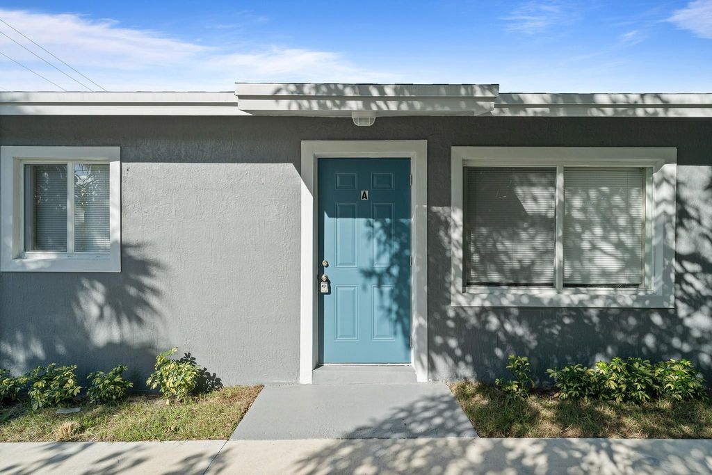 Photo of 508 N 23rd Street, Fort Pierce, FL 34950 (MLS # F10411989)