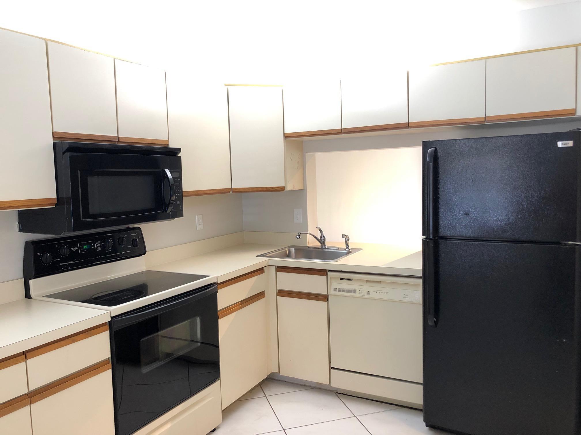 Golden Raintree 06 - Residential Lease