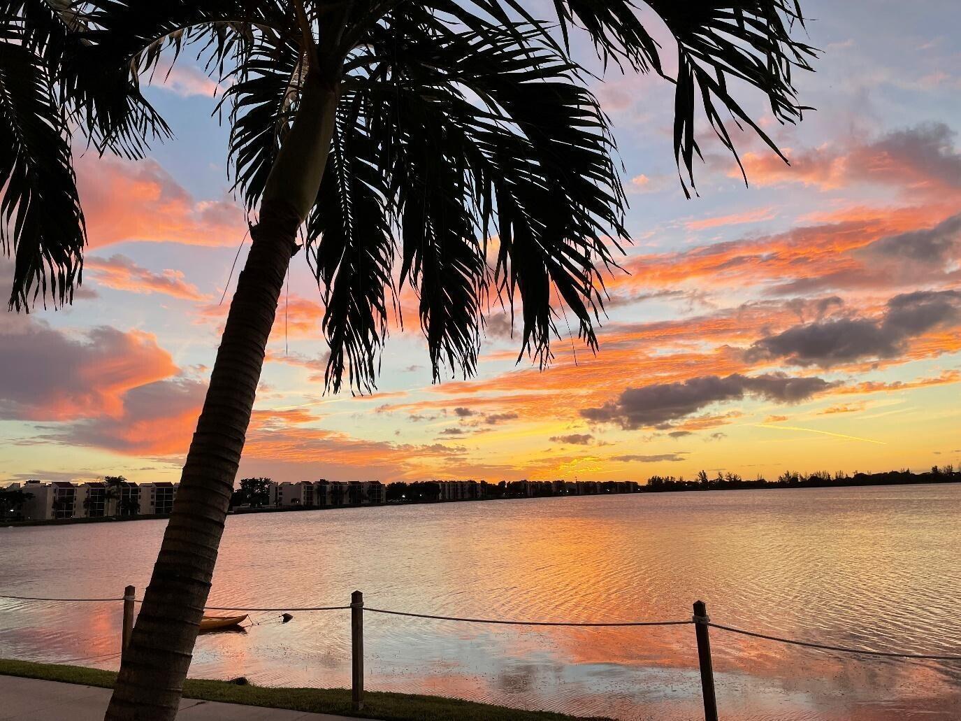 LAKE EMERALD CONDOMINIUM NO - Residential