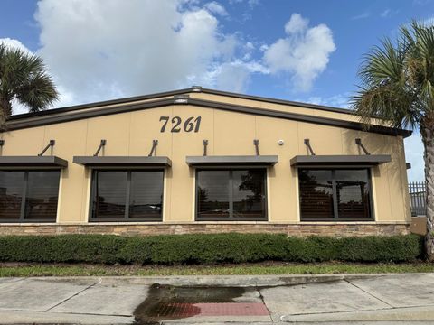 7261 SW Jack James Drive 19 Stuart FL 34997