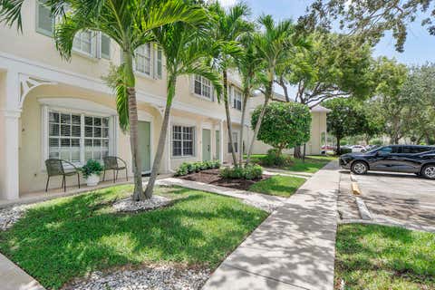 Tiny photo for 9905 NW 57th Manor, Coral Springs, FL 33076 (MLS # B26050971)