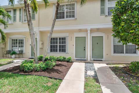 Tiny photo for 9905 NW 57th Manor, Coral Springs, FL 33076 (MLS # B26050971)