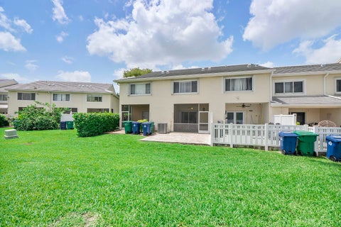 Tiny photo for 9905 NW 57th Manor, Coral Springs, FL 33076 (MLS # B26050971)
