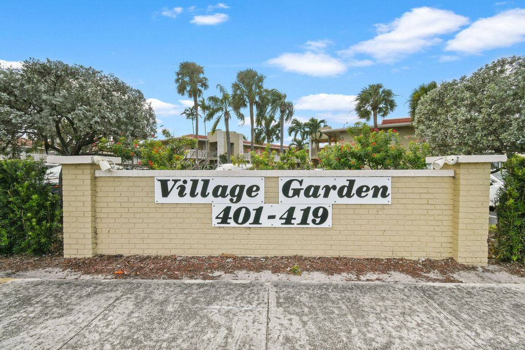 Photo of 419 Us Highway 1 #203, North Palm Beach, FL 33408 (MLS # R11033222)