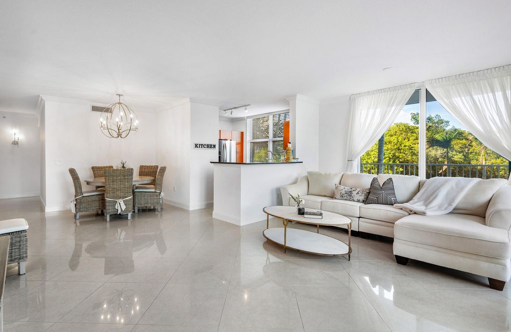 Photo of 700 E Boynton Beach Boulevard #202, Boynton Beach, FL 33435 (MLS # B26027101)
