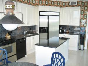 TOSCANA WEST TOWER II - Residential Lease